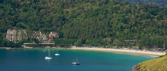 21667-Naiharn-Beach